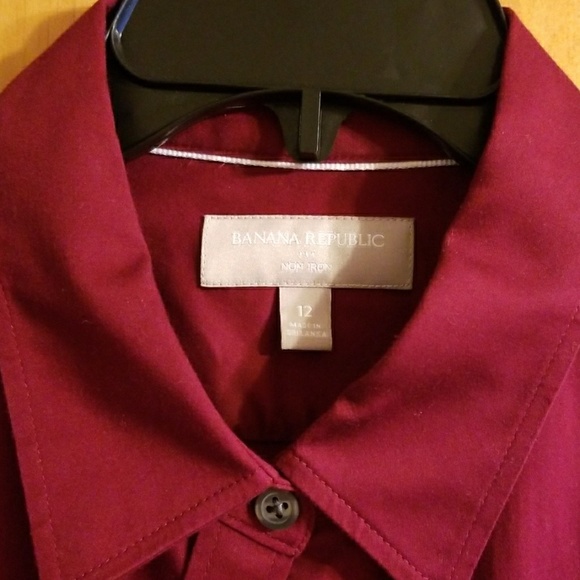 Banana Republic Tops - Banana Republic ladies dress shirt - never worn